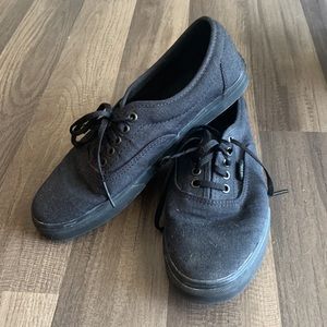 Vans men’s black sneakers